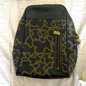 Tous Classic-cross body bag- backpack -used/in great condition